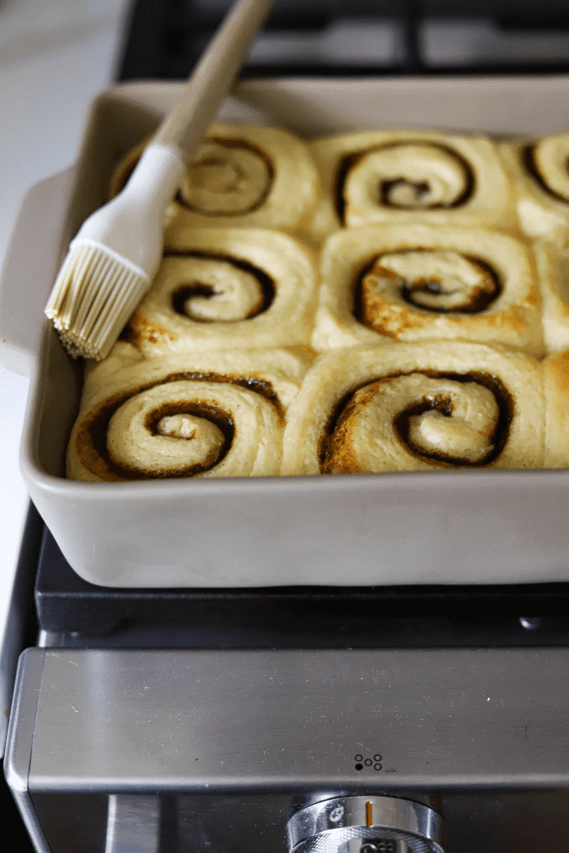 Baked cinnamon rolls before the frosting