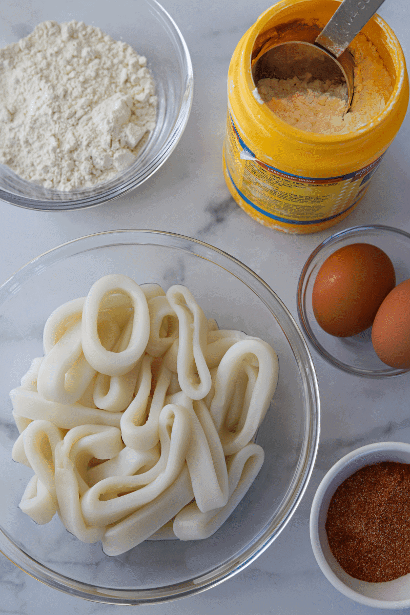 overhead photo of ingredients for Portuguese fried calamari (lulas fritas)