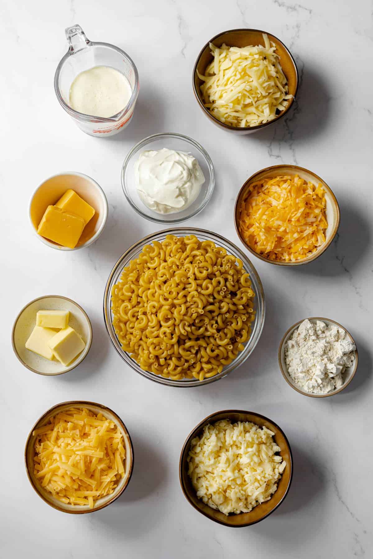 ingredients needed to make cast iron 5 cheese mac and cheese