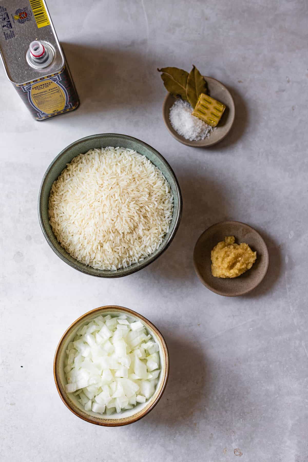 Ingredients needed to season white rice