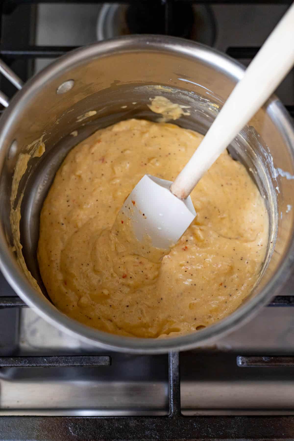 creamy paste for shrimp rissois on stovetop